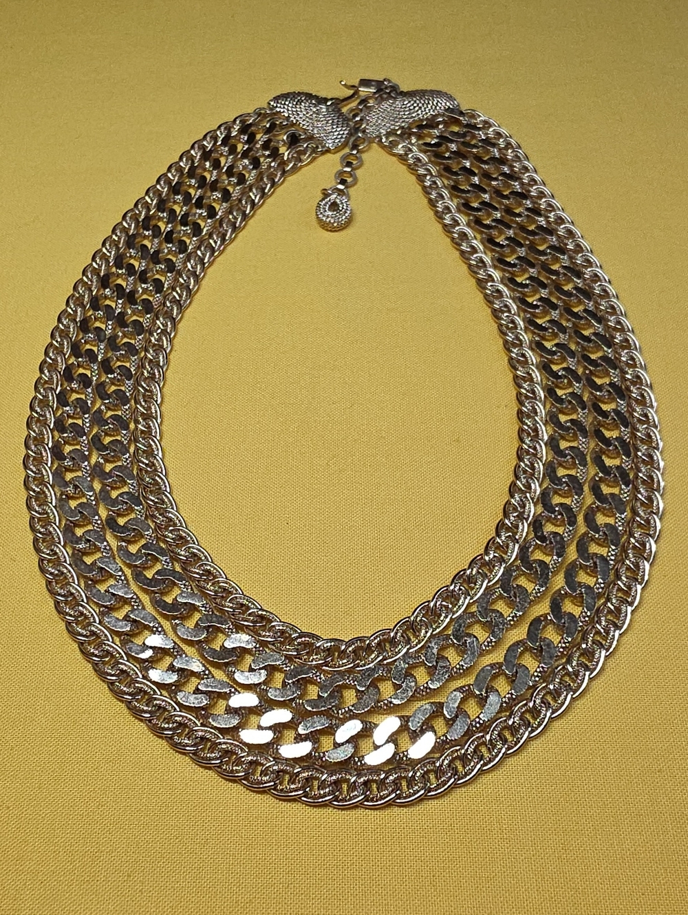 VTG MINT▪︎ Signed MONET Heavy Gold Tone Statement Bib Necklace ▪︎ 117.8g Collar